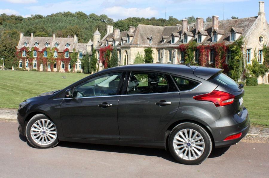 Ford Focus 1.0L EcoBoost 2014 года  (фото 21 из 27)